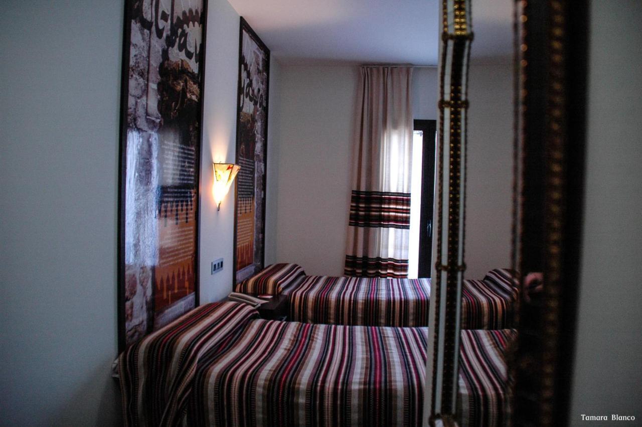 Hostal Aznaitin Baeza Buitenkant foto