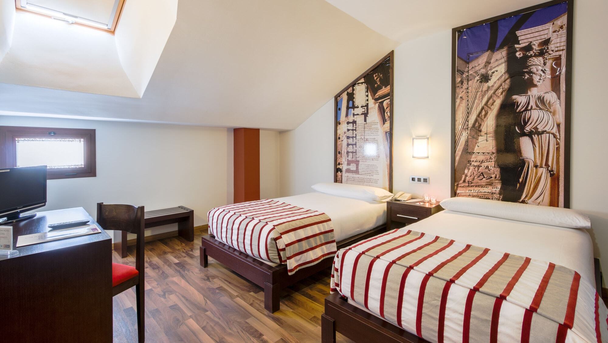 Hostal Aznaitin Baeza Buitenkant foto