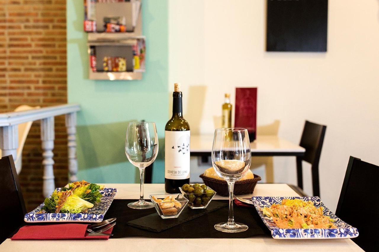 Hostal Aznaitin Baeza Buitenkant foto