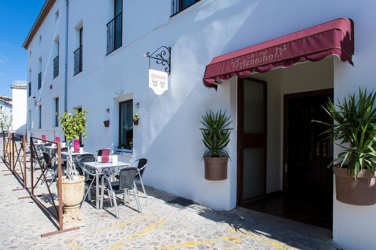 Hostal Aznaitin Baeza Buitenkant foto